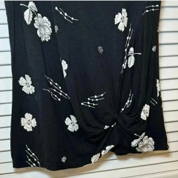 Maurices Casual Tank, black with cream colored floral print, size medium - Picture 2 of 3